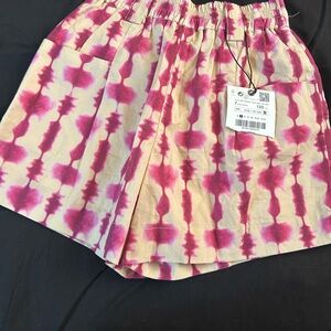 Zara Pink and Cream Elastic Waist Shorts